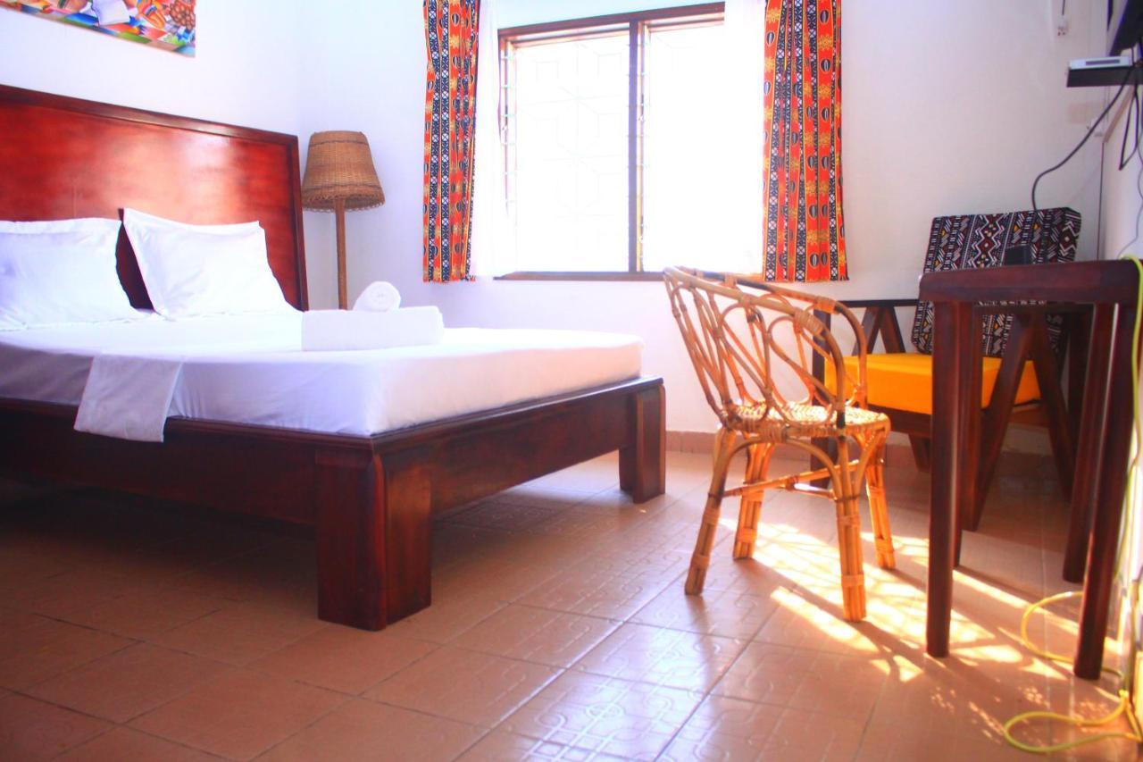 Hotel Fiiaa à Yaoundé Extérieur photo