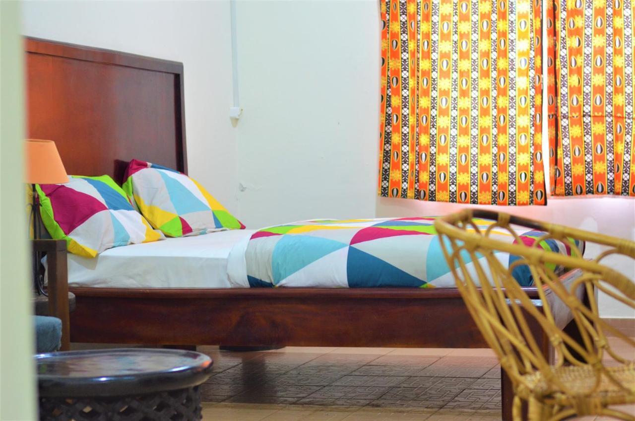 Hotel Fiiaa à Yaoundé Extérieur photo