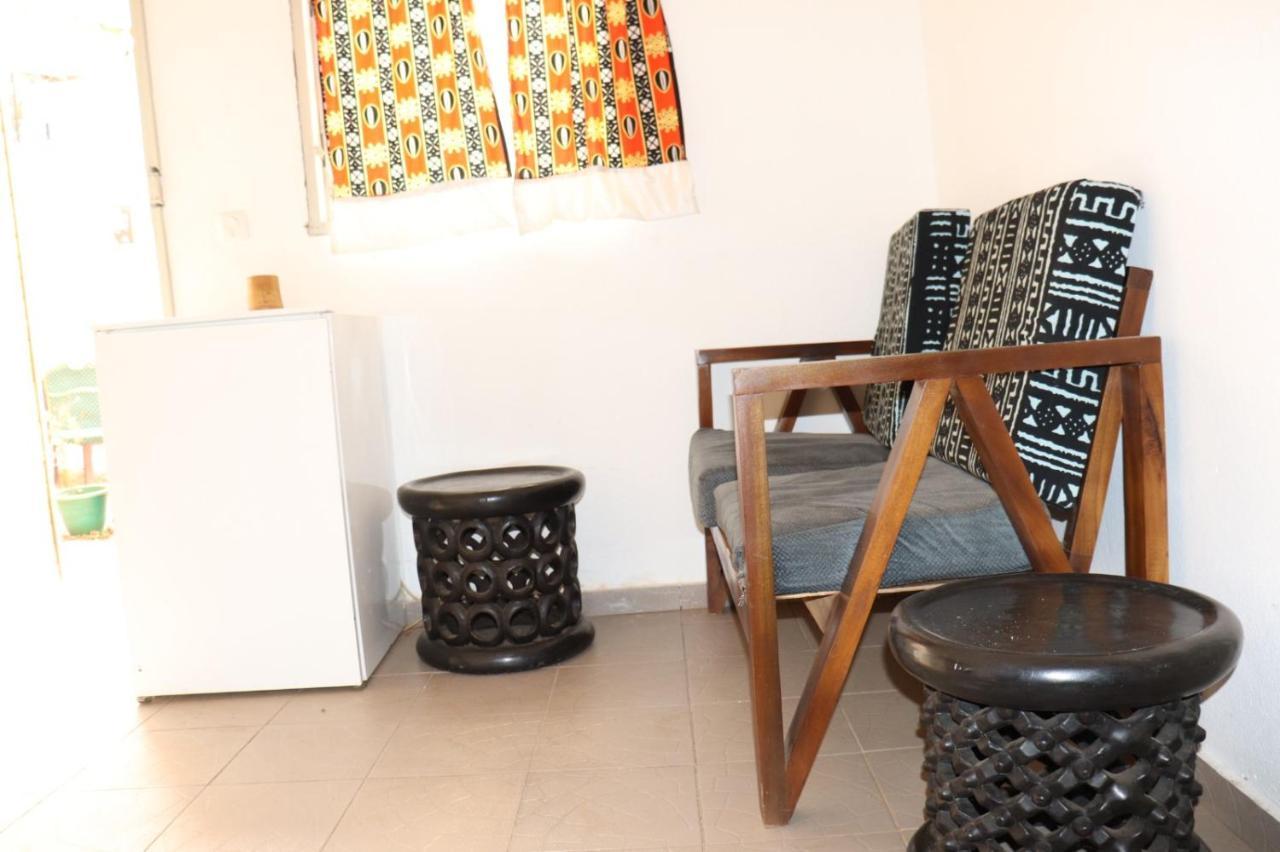 Hotel Fiiaa à Yaoundé Extérieur photo
