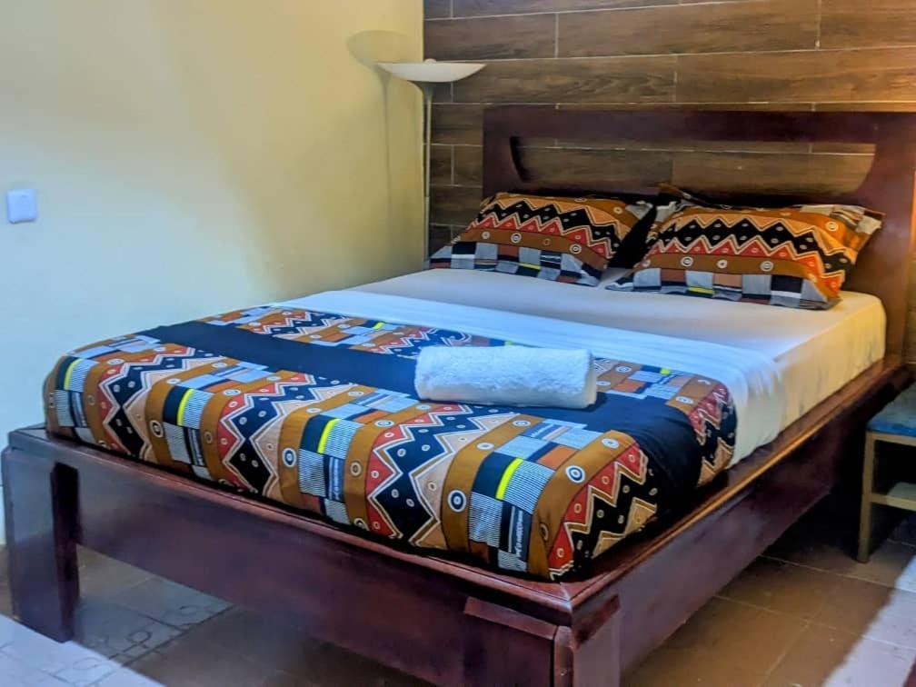 Hotel Fiiaa à Yaoundé Extérieur photo