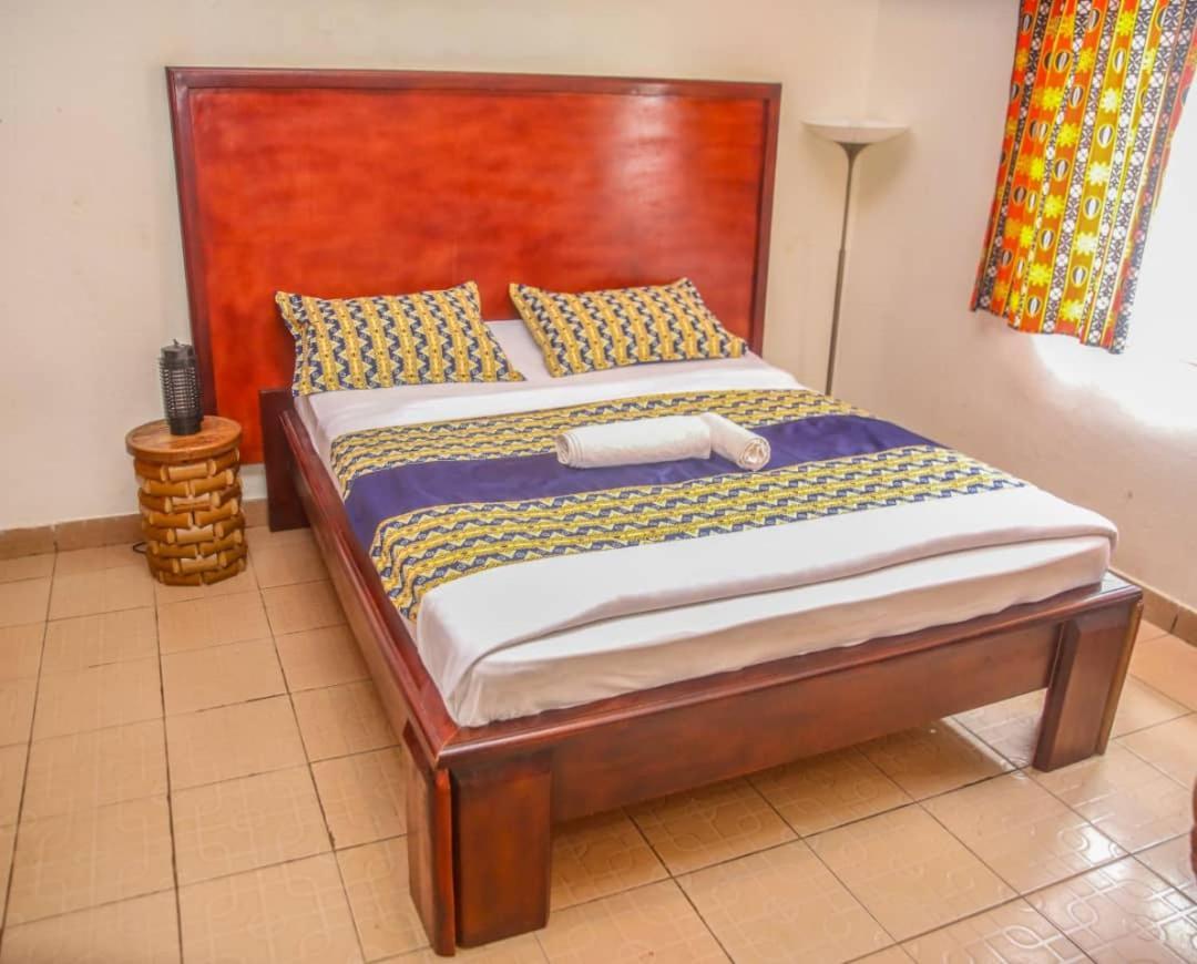 Hotel Fiiaa à Yaoundé Extérieur photo