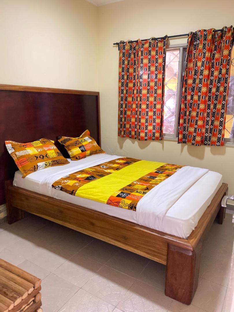 Hotel Fiiaa à Yaoundé Extérieur photo
