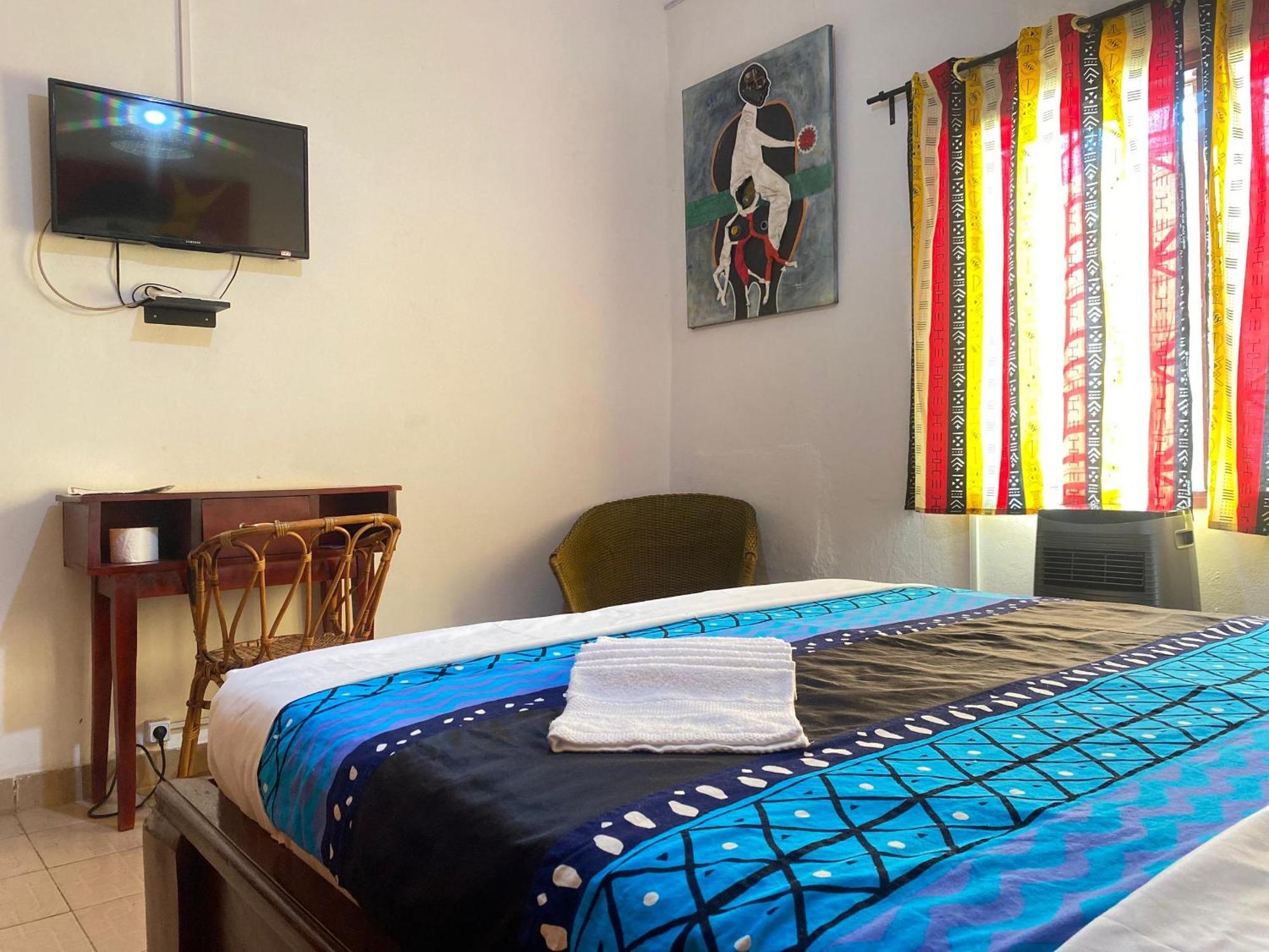 Hotel Fiiaa à Yaoundé Extérieur photo