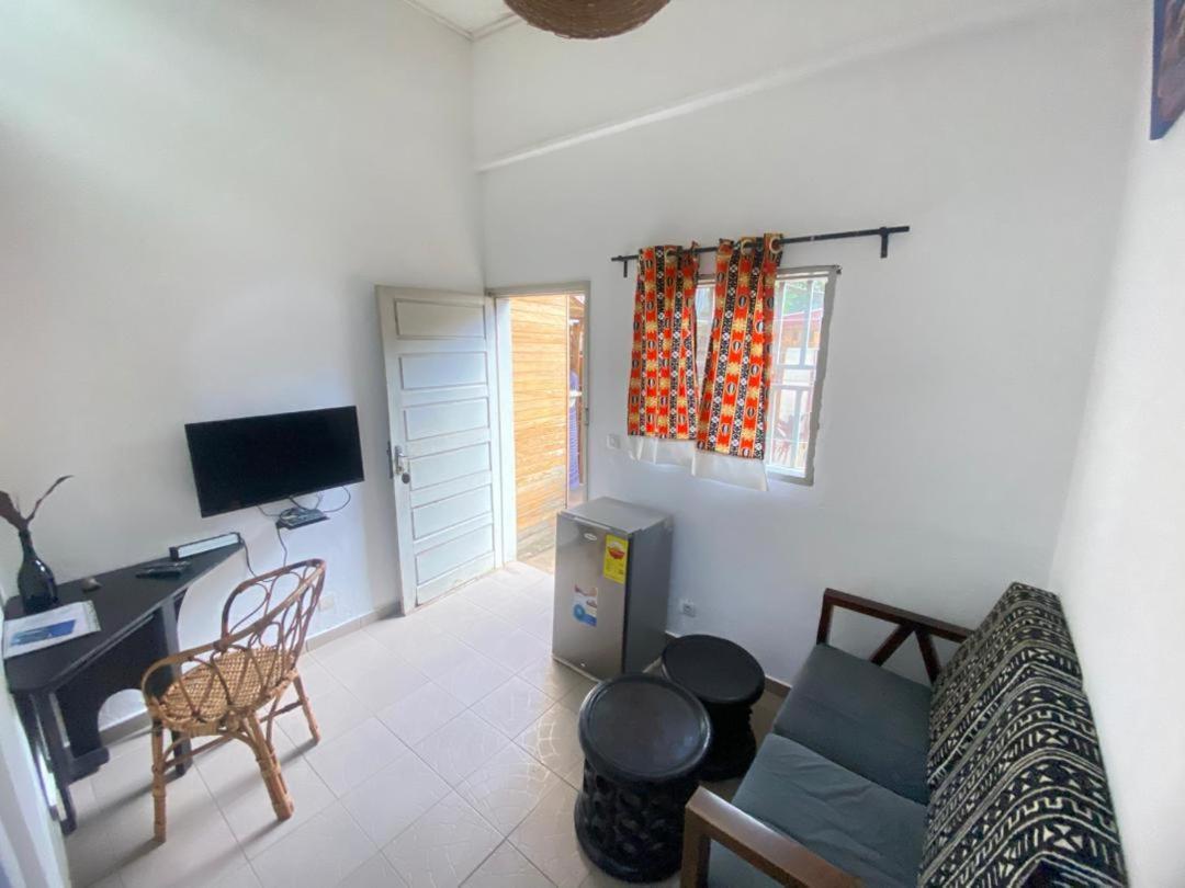 Hotel Fiiaa à Yaoundé Extérieur photo