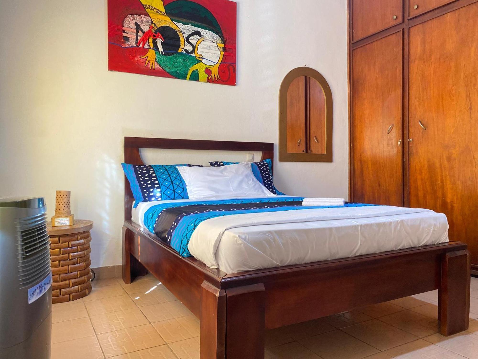 Hotel Fiiaa à Yaoundé Extérieur photo