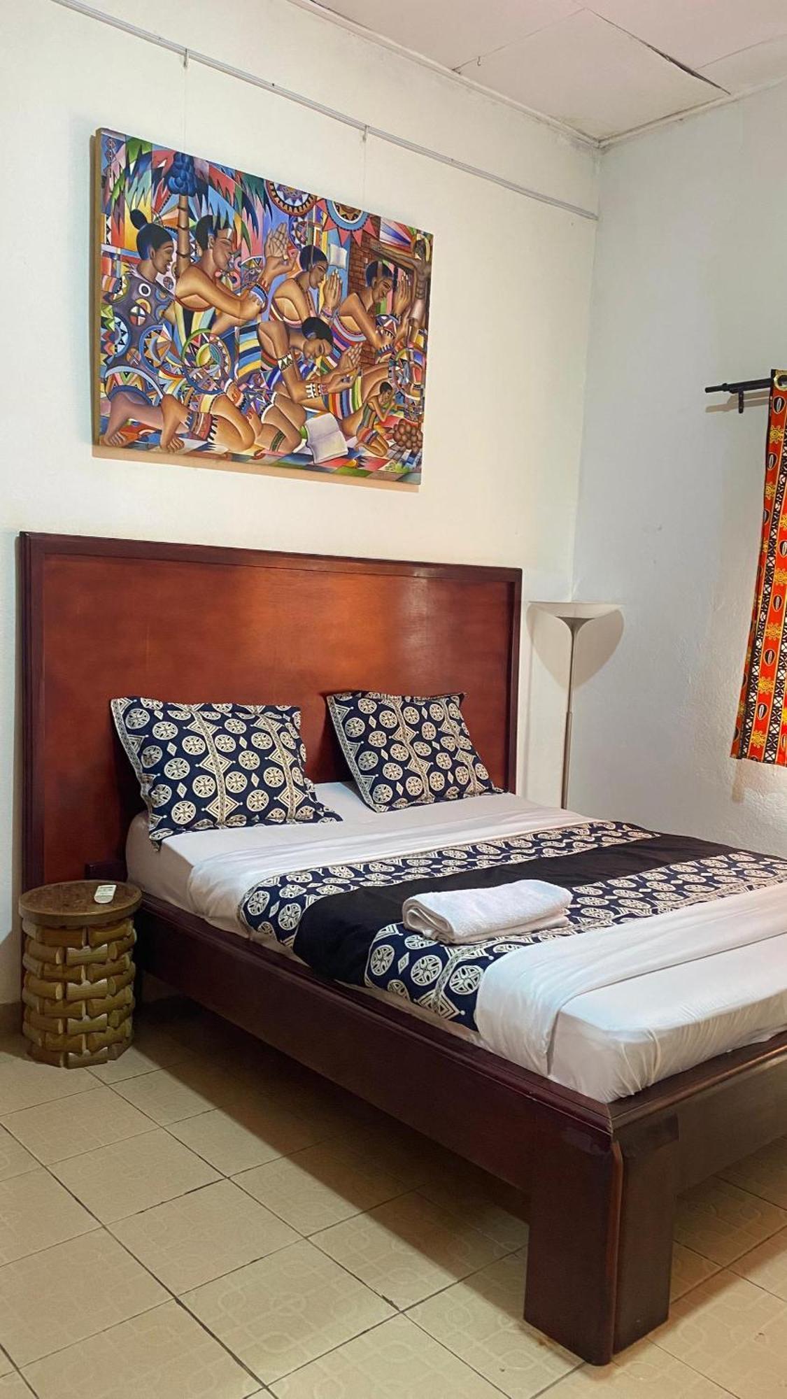 Hotel Fiiaa à Yaoundé Extérieur photo
