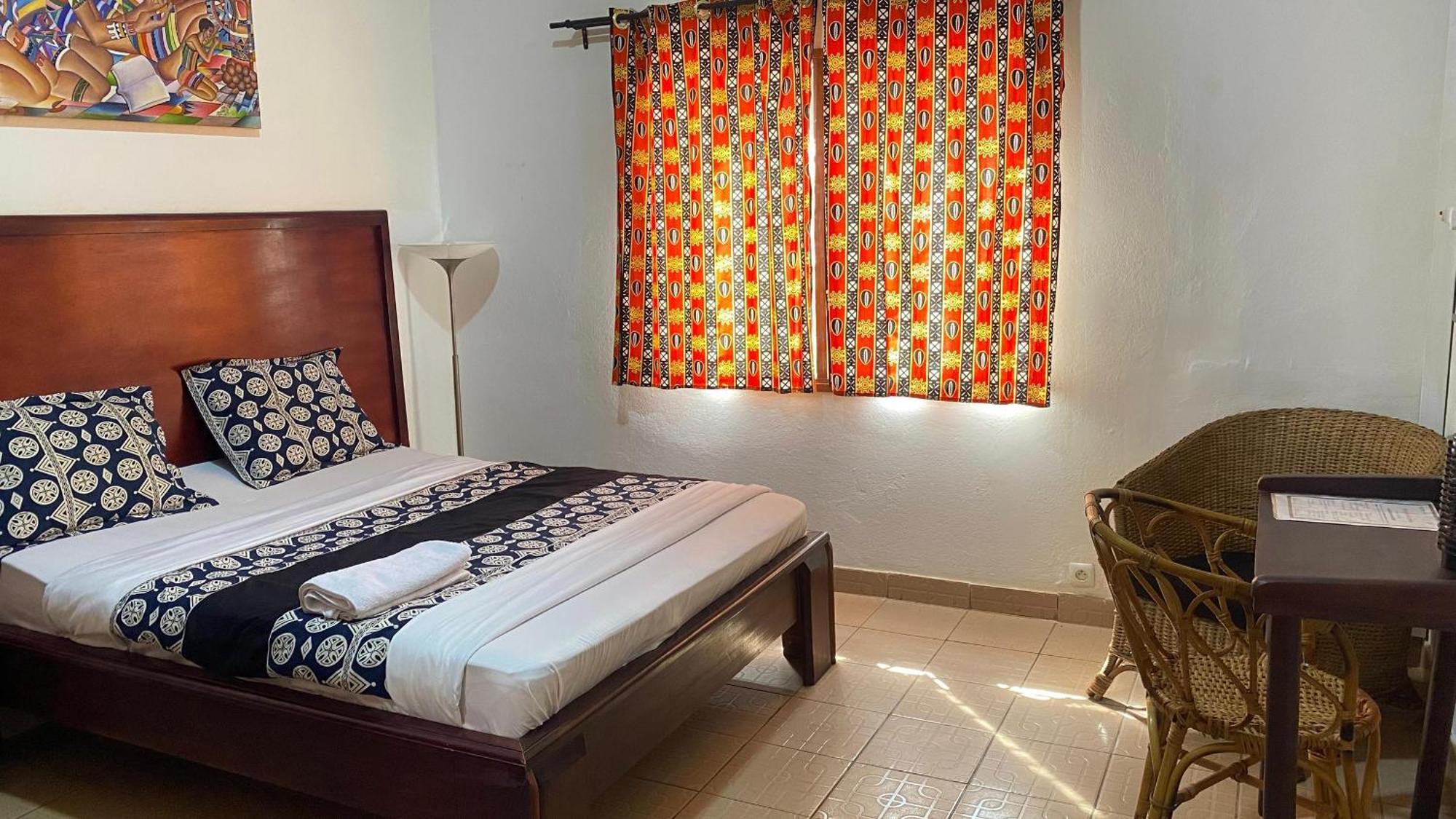 Hotel Fiiaa à Yaoundé Extérieur photo
