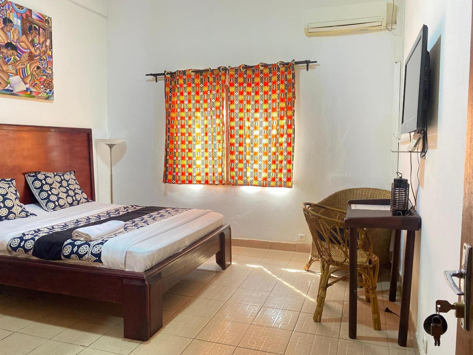 Hotel Fiiaa à Yaoundé Extérieur photo