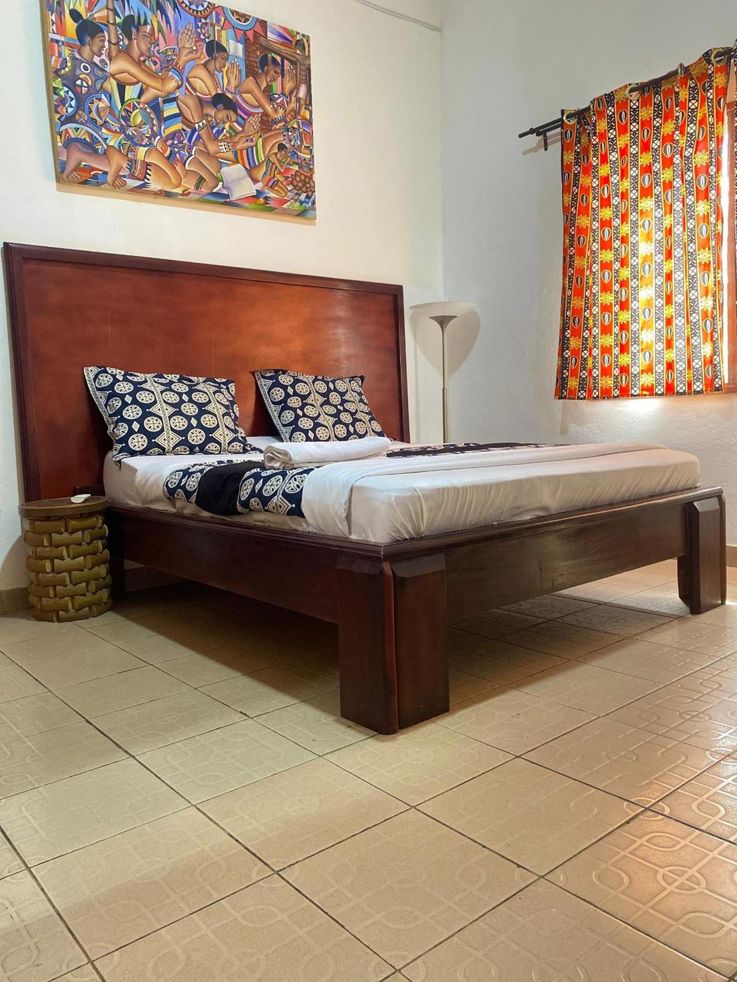 Hotel Fiiaa à Yaoundé Extérieur photo