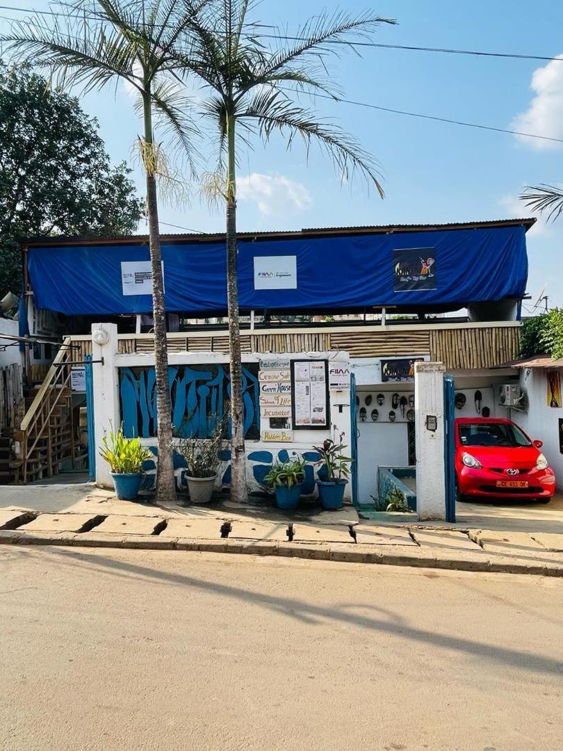 Hotel Fiiaa à Yaoundé Extérieur photo